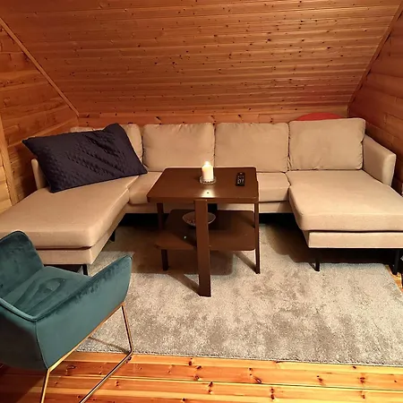 Private At Camp Oinas Privatunterkunft *